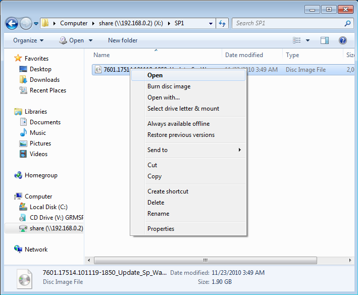 Right-click context menu showing WinCDEmu mount option on an ISO file